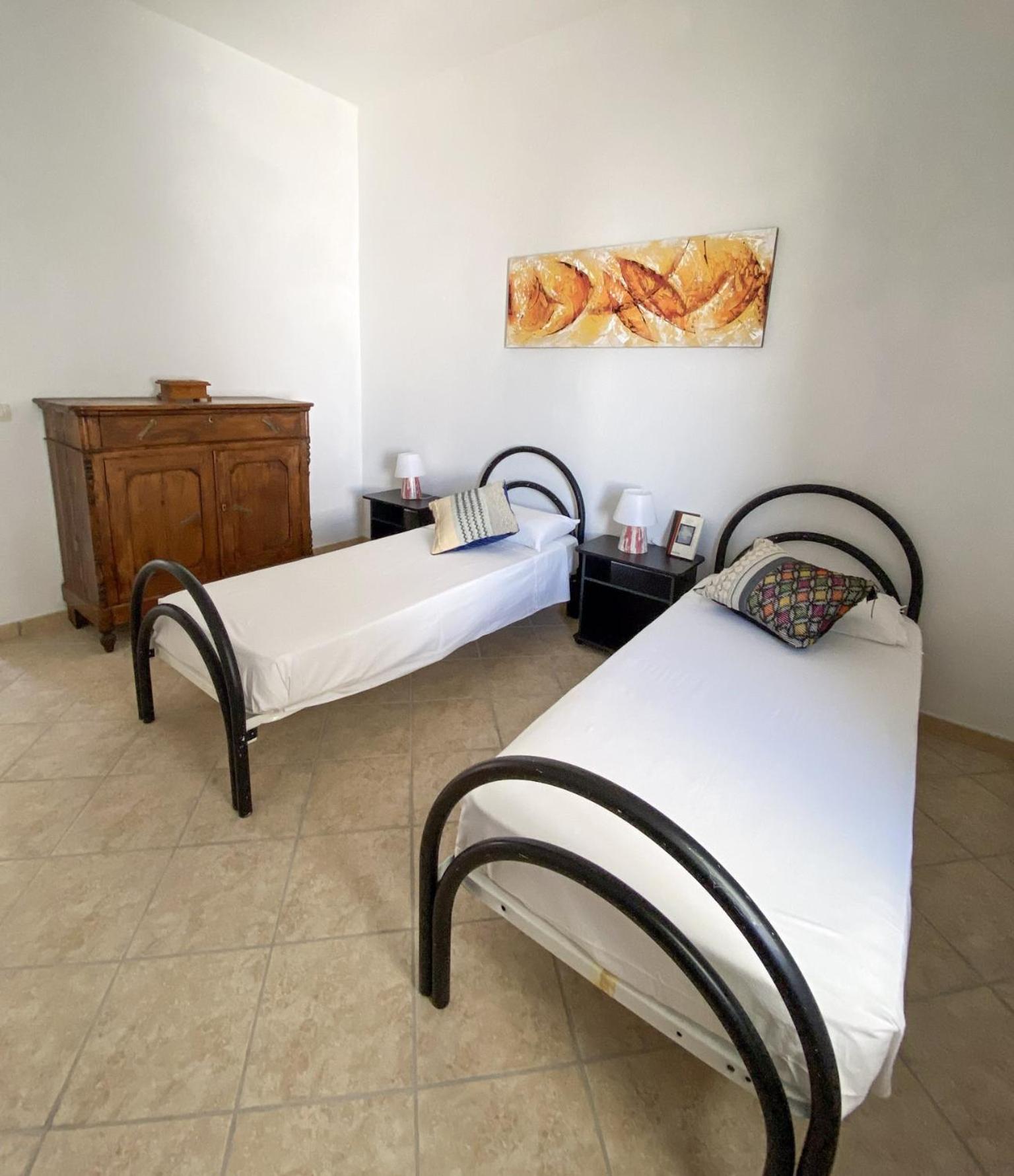 B&B Lichitu Sedilo Esterno foto